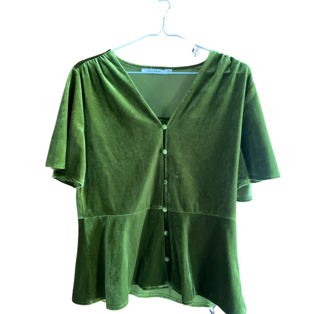 Ellison Green Blouse with Elegant Design